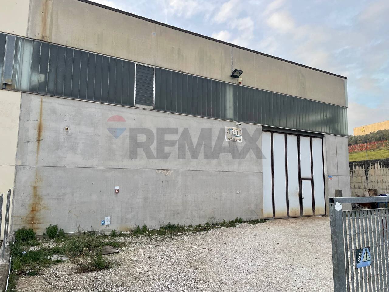 Edificio all\'aperto - Shed Castelbellino - photo 2