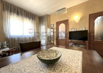 Soggiorno - Bilocale Via Achille Grandi
 
1, Arese - foto 6