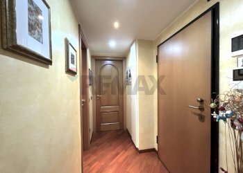 Hall / corridoio - Bilocale Via Achille Grandi
 
1, Arese - foto 10