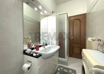 Bagno - Bilocale Via Achille Grandi
 
1, Arese - foto 12