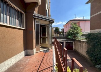 Balcone - Bilocale Via Achille Grandi
 
1, Arese - foto 17