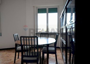 Sala da pranzo - Quadrilocale Via Rusca
 
37, Savona - foto 4