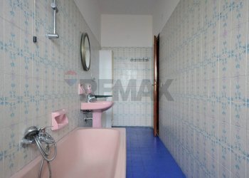 Bagno - Quadrilocale Via Rusca
 
37, Savona - foto 32