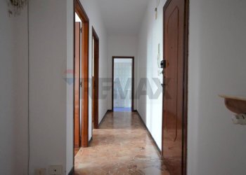 Hall / corridoio - Quadrilocale Via Rusca
 
37, Savona - foto 37