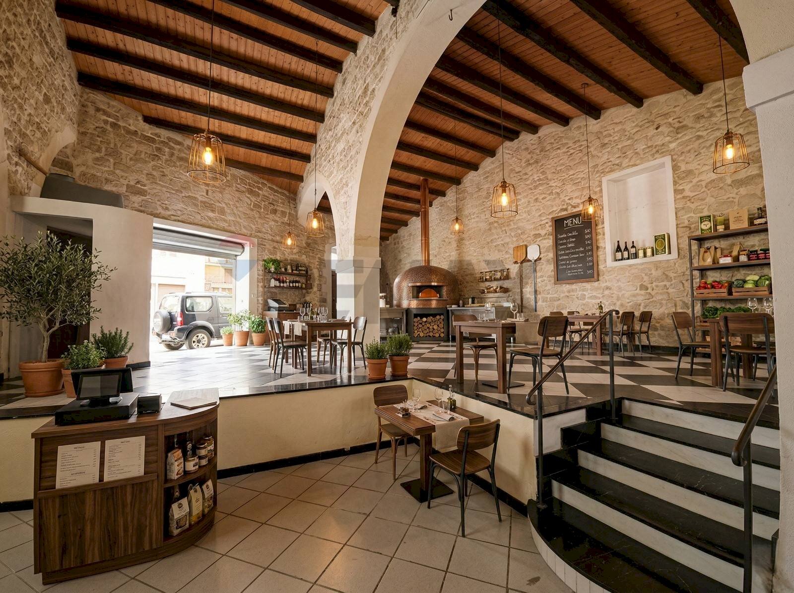 Sala da pranzo - Locale Commerciale via Concezione
 
5, Scicli - foto 1