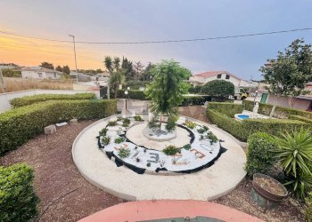 Giardino - Villa via degli anemoni
 
19, Ragusa - foto 16