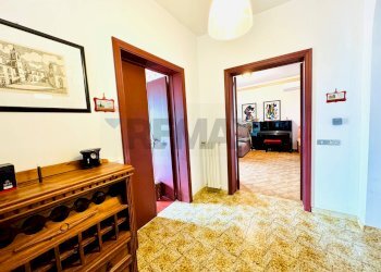 Hall / corridoio - Villa via degli anemoni
 
19, Ragusa - foto 26