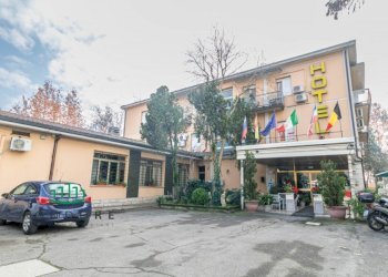 Hotel via emilia 15, Valsamoggia - foto 1