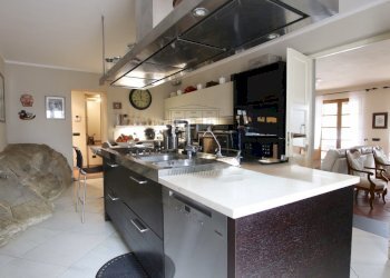 vendesi villa  ristrutturata con giardino lucca IM - Villa Via dei Cotani 211, Lucca - foto 12