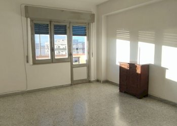IMG20260113161757.jpg - Quadrilocale Via Ciccarello 5, Reggio di Calabria - foto 8