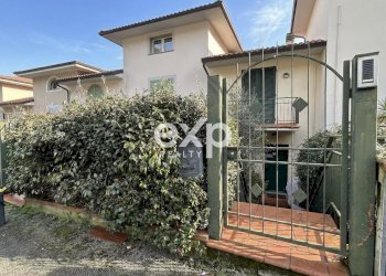 Villa a Schiera Via Il Pino, Carmignano - foto 1