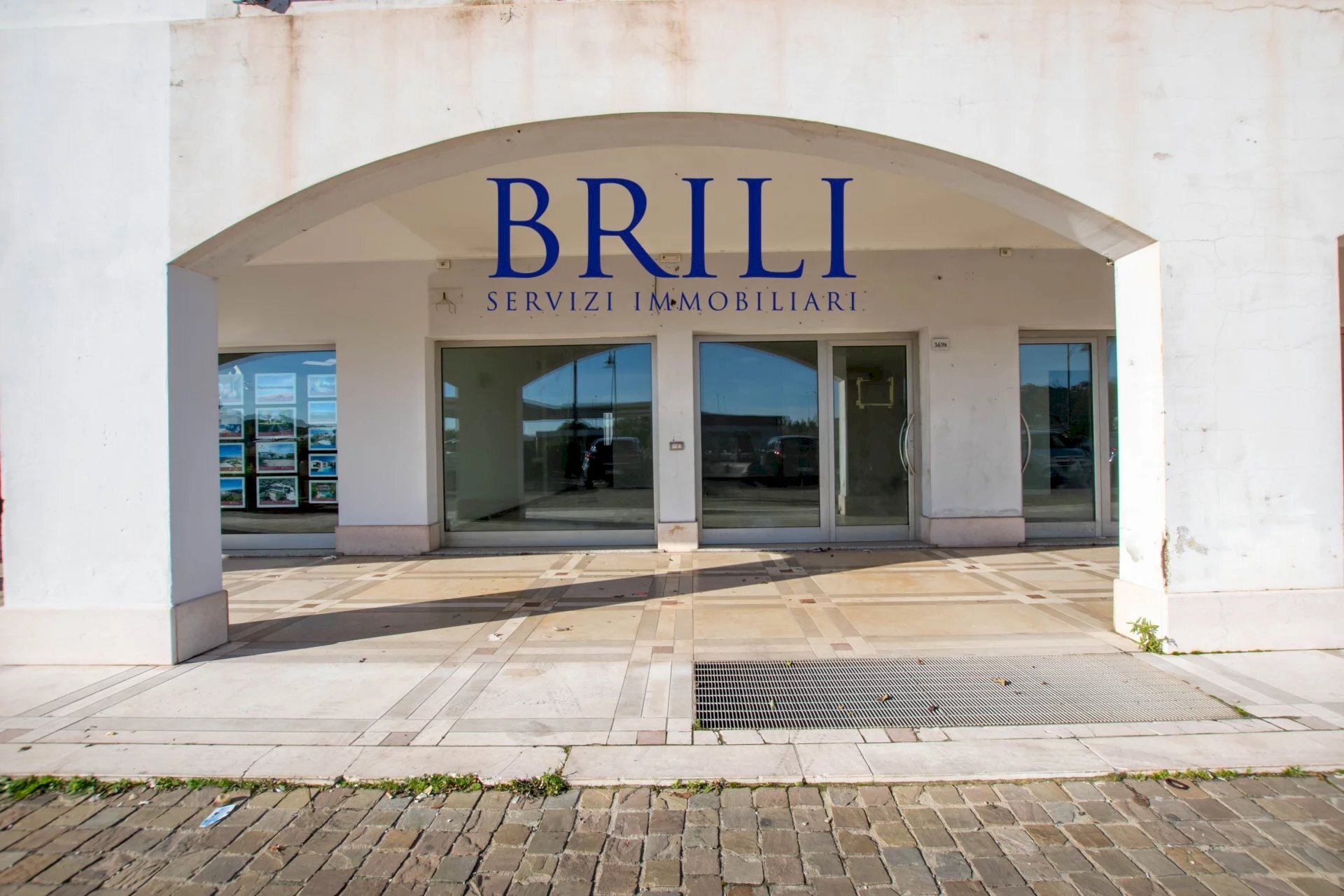 Shop Viale Aldo Moro, Olbia - photo 2