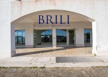 Shop Viale Aldo Moro, Olbia - photo 2