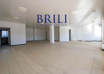 Shop Viale Aldo Moro, Olbia - photo 4