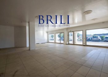 Shop Viale Aldo Moro, Olbia - photo 5