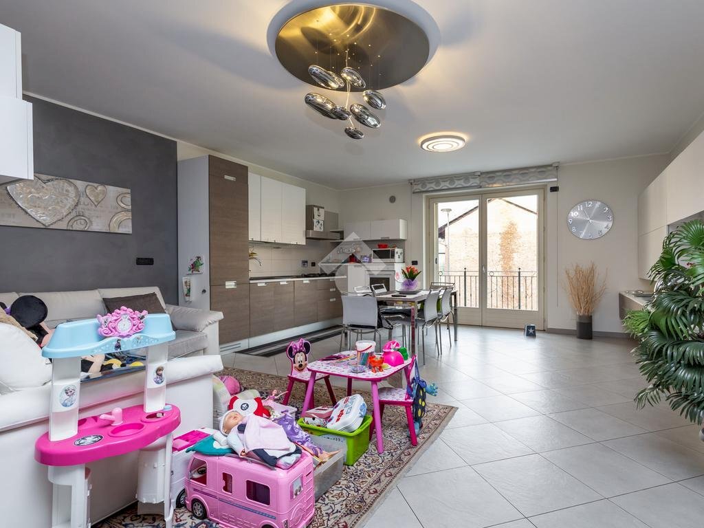 Apartment Via Montello, Beinasco - photo 1