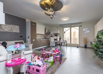 Apartment Via Montello, Beinasco - photo 1