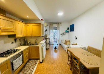 Three-room apartment Via S. Pietro, Albisola Superiore - photo 2