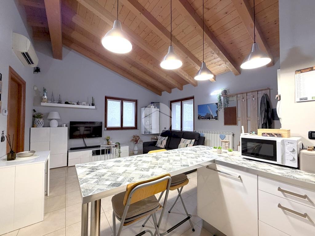 Two-room apartment Via Ugo La Malfa, Corbetta - photo 1
