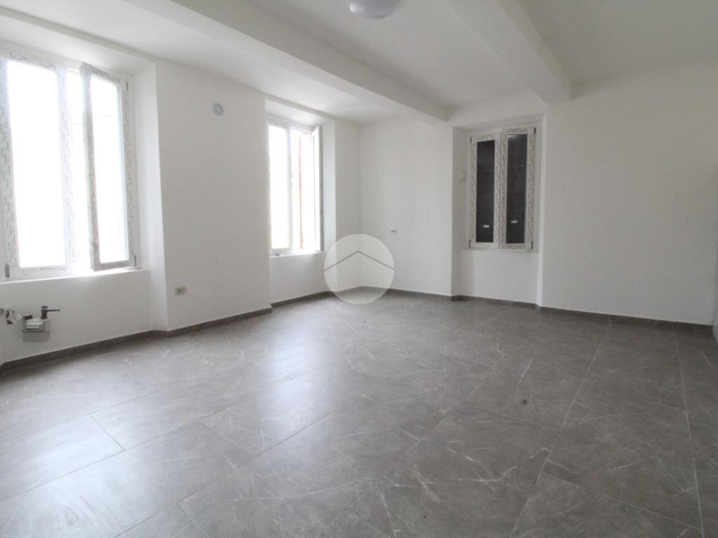 Two-room apartment Piazza Giacomo Ferrari, Langhirano - photo 3