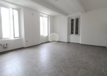 Two-room apartment Piazza Giacomo Ferrari, Langhirano - photo 3