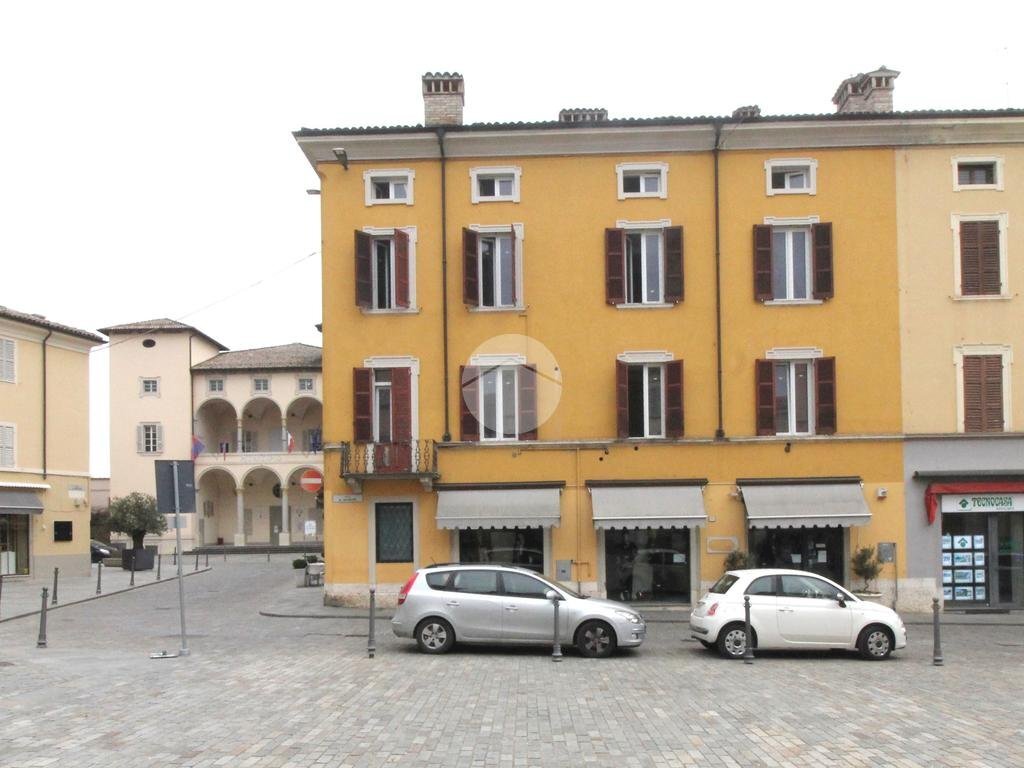Two-room apartment Piazza Giacomo Ferrari, Langhirano - photo 1
