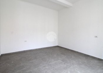 Two-room apartment Piazza Giacomo Ferrari, Langhirano - photo 9