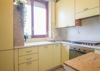 Three-room apartment Via Milano, Garbagnate Milanese - photo 5