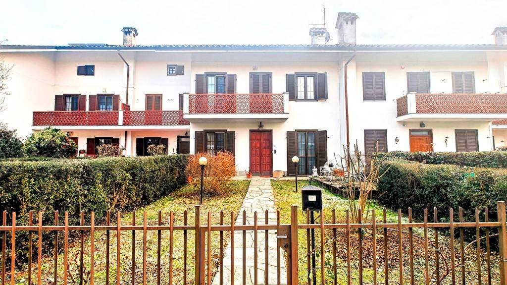 Facciata - Villa a Schiera strada Tagliaferro, 38, Moncalieri - foto 2