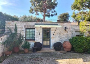 Facciata - Rustico via Monte Colombo, 10, Sirolo - foto 7