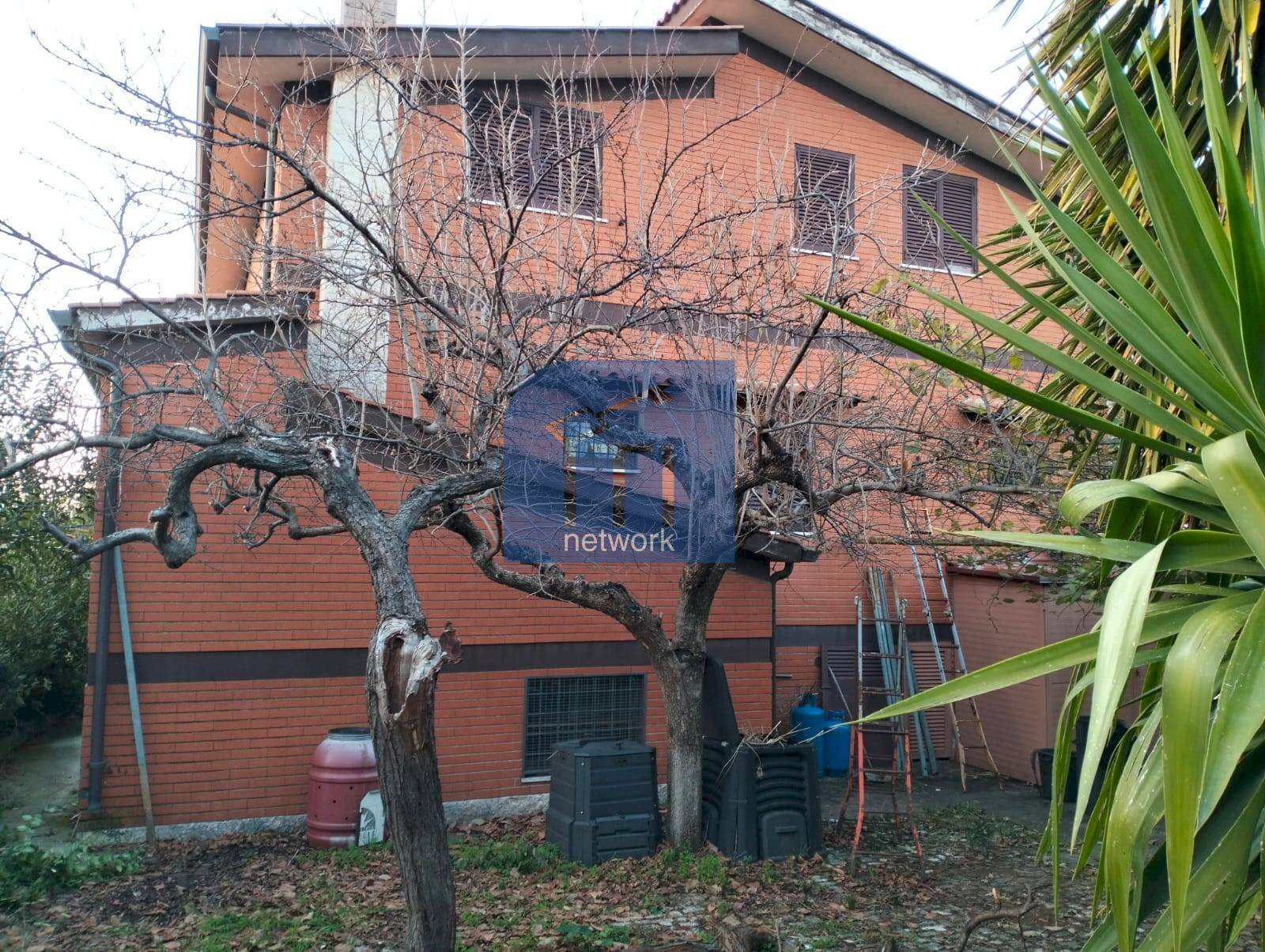 facciata posteriore - Villa Colle Vetrice, San Cesareo - foto 3