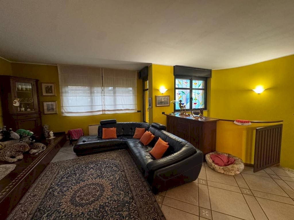 Salone - Villa via Rovereto, 2, Gallarate - photo 3