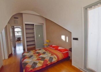 Camera da letto - Attico piazza Ellero, 60, Mondovì - foto 10