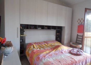 Camera da letto - Two-room apartment Rosta - photo 13