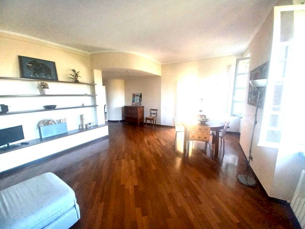 Salone - Trilocale via Romana della Castagna, Genova (zona Quarto) - foto 2