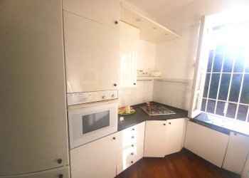 Cucina - Trilocale via Romana della Castagna, Genova (zona Quarto) - foto 8