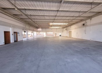 Interno non residenziale - Capannone via Palmiro Togliatti, Signa - foto 1