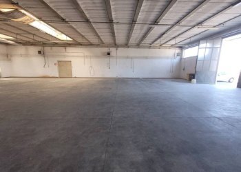 Interno non residenziale - Capannone via Palmiro Togliatti, Signa - foto 4