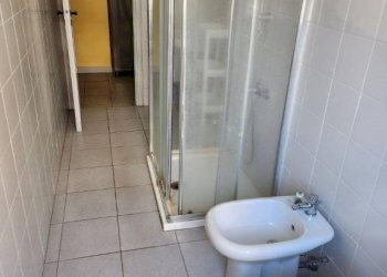 bagno - Trilocale largo Alessandro Manzoni, Corsico - foto 12