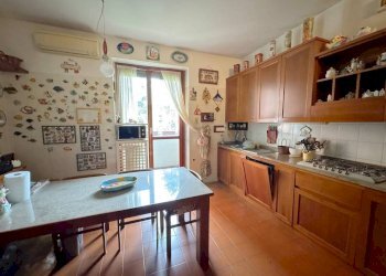 Cucina - Appartamento via Don Luigi Sturzo, 7, Monza (zona Parco) - foto 9