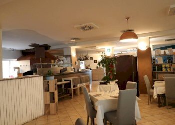 Interno non residenziale - Ristorante Chieri - foto 5