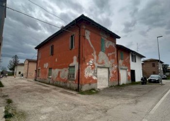 Zona - Independent house via Scorsuro, 155, Poggio Renatico - photo 1