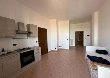 whatsapp image 2025-04-04 at 12.21.43 (4) - Bilocale piazza Vittorio, 8, Moncalieri - foto 4