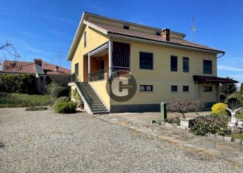 Facciata - Casa indipendente corso Industria, 6/bis, Monteu da Po - foto 1