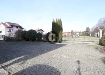 Cortile interno - Casa indipendente corso Industria, 6/bis, Monteu da Po - foto 35