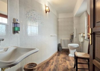 Casa indipendente Frazione Ozein Ville, 57, Aymavilles - foto 9