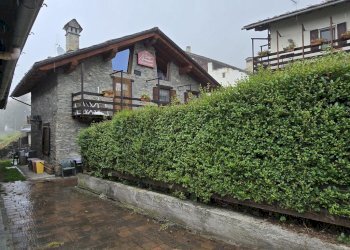Casa indipendente Frazione Ozein Ville, 57, Aymavilles - foto 17