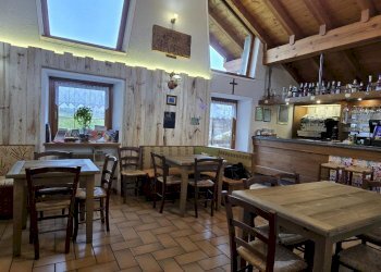 Casa indipendente Frazione Ozein Ville, 57, Aymavilles - foto 8