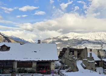 Casa indipendente Frazione Ozein Ville, 57, Aymavilles - foto 20