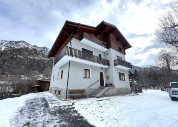 Appartamento in Villa Via Arcesaz, 18, Brusson - foto 1